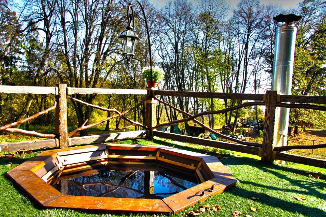 Panorama Hotel & Spa Tsjernivsi Buitenkant foto